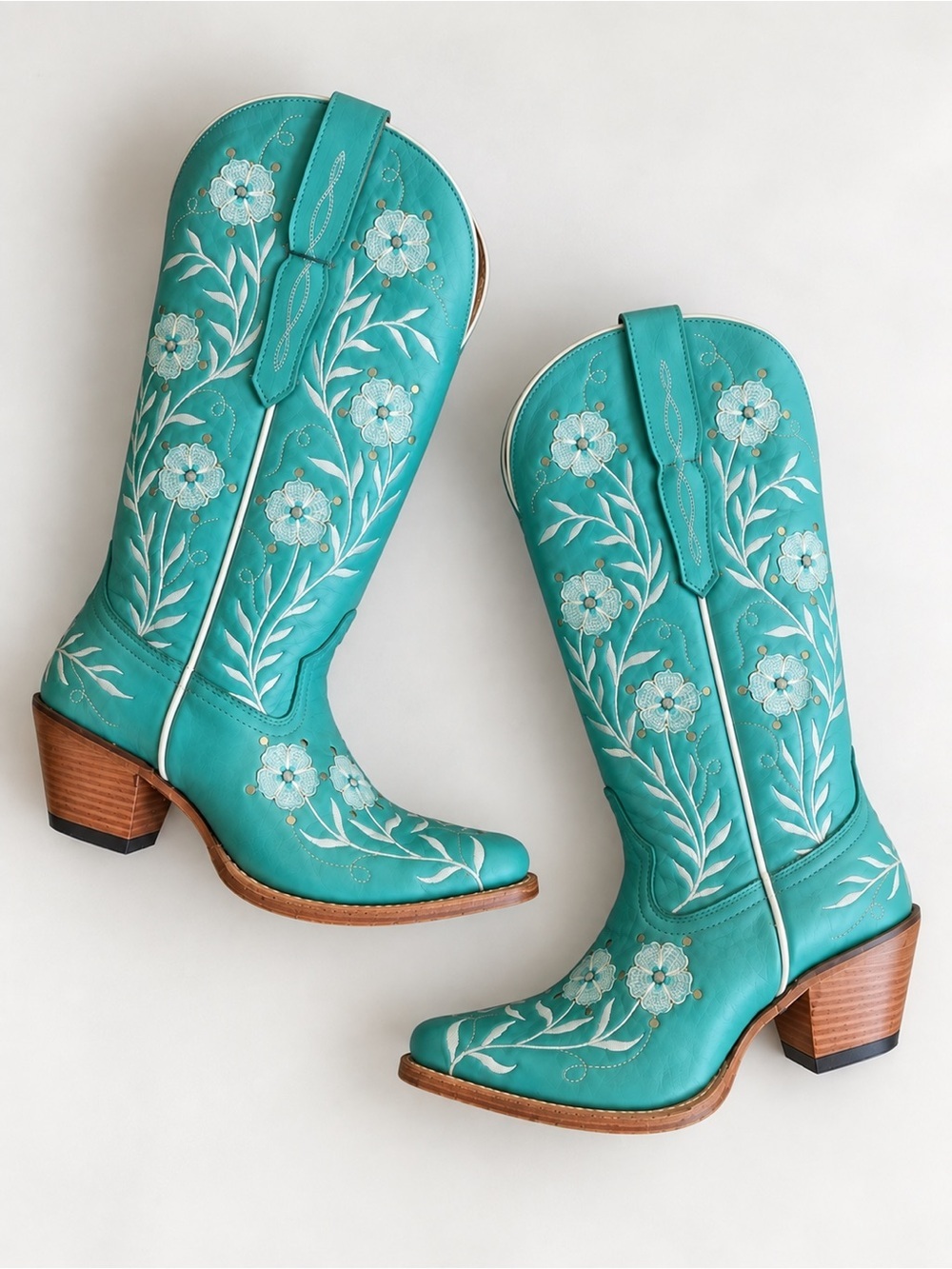 ARIAT Romance Western Boot in Natural Turquoise
